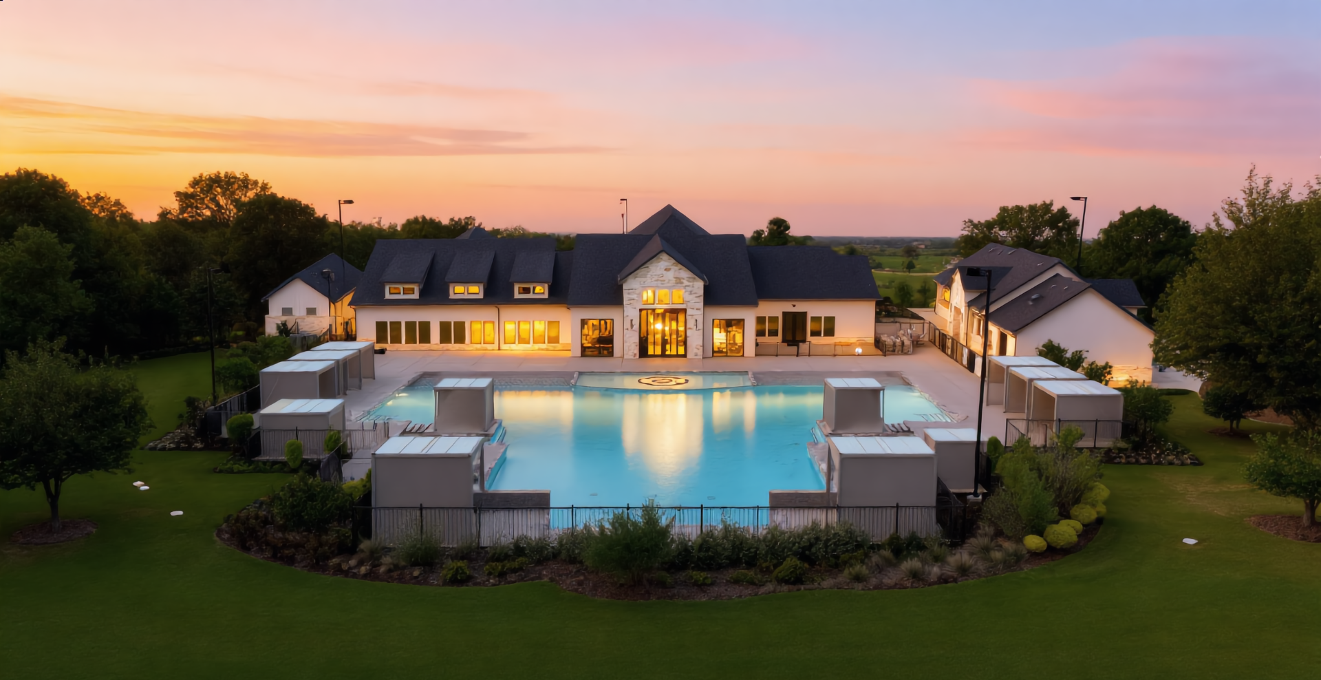 Comunidad residencial premium en Texas al atardecer